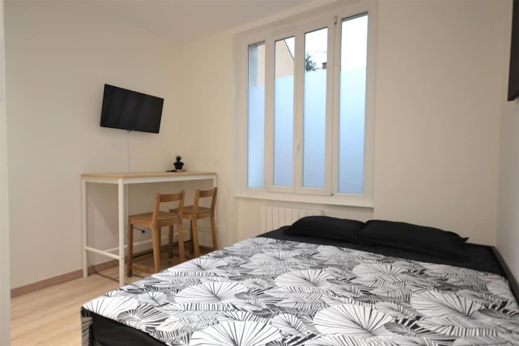 Studio En Residence Privee A Villeurbanne Luaran gambar